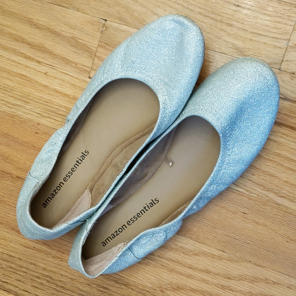 Silver glitter Amazon flats, size 7